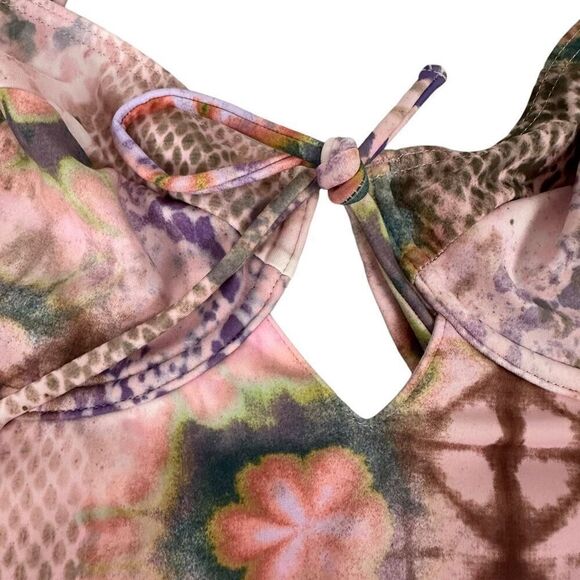 UO Out From Under One Piece Swimsuit size Large Pink Underwire - Picture 4 of 7